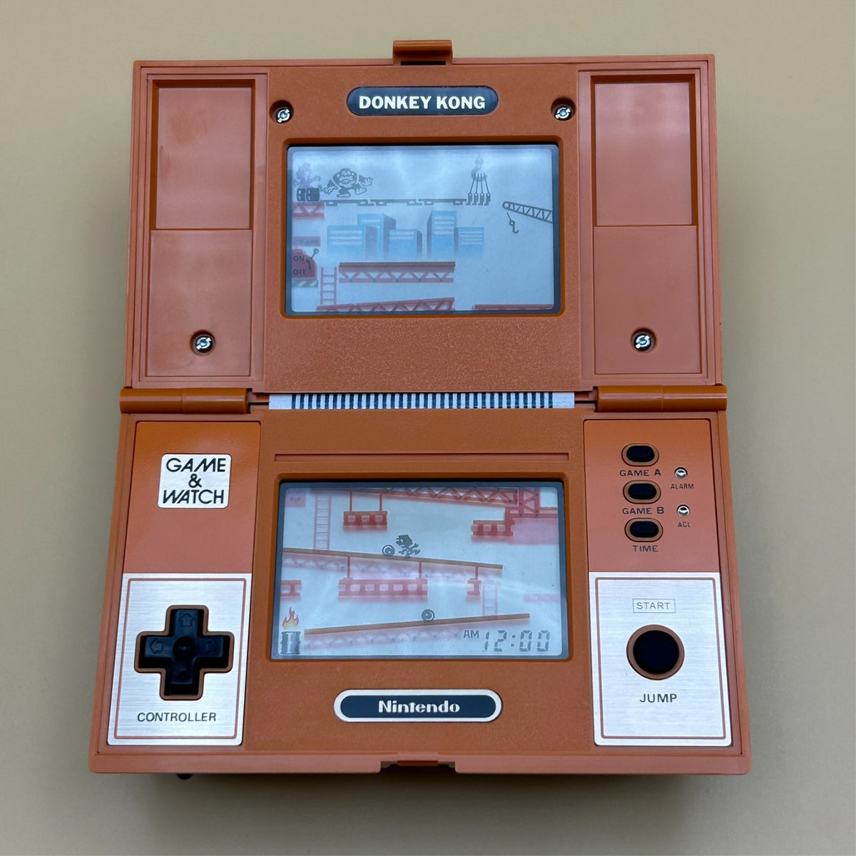 POCKETSIZE DONKEY KONG DK-52 Nintendo Game & Watch 1st Ed NOS