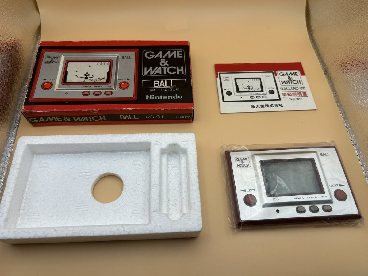 Nintendo Game & Watch 2nd Ed BALL AC-01 Silver Series 1980 With Box