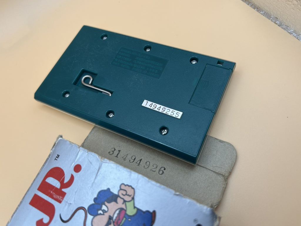 Nintendo Game & Watch DONKEY KONG JR.  DJ-101 1982 with Arabic Manual
