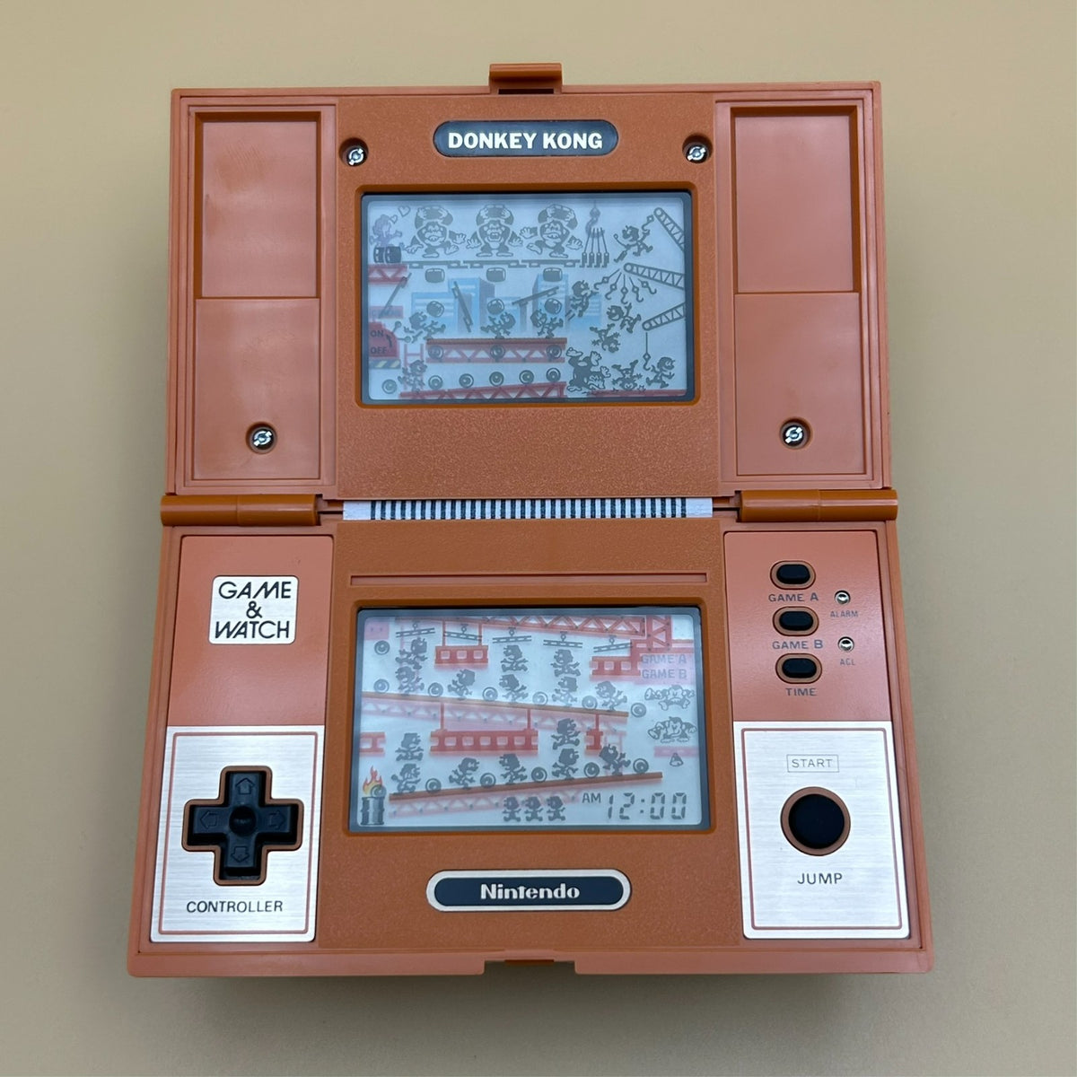 POCKETSIZE DONKEY KONG DK-52 Nintendo Game & Watch 1st Ed NOS
