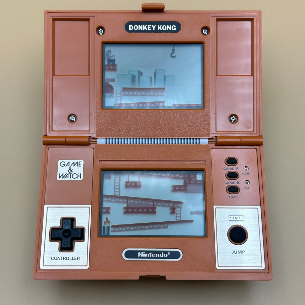 Nintendo Game & Watch DONKEY KONG DK-52 1982 NEW